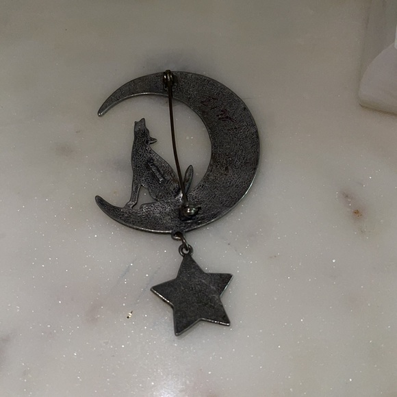 Vintage Wolf Moon Star Brooch - Picture 6 of 6